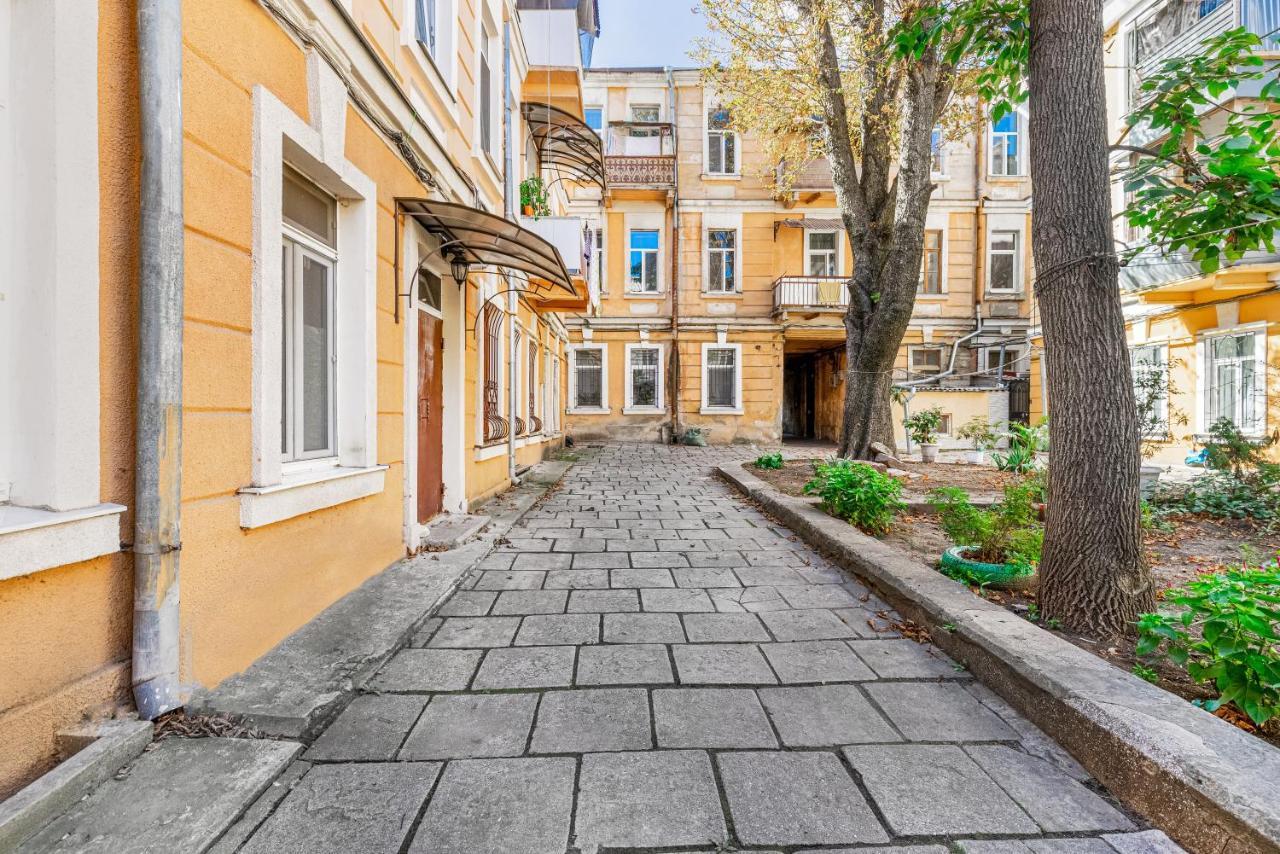 Квартира С Балконом И 2 Спальнями "Na Knyazheskoy" Apartment โอเดสซา ภายนอก รูปภาพ